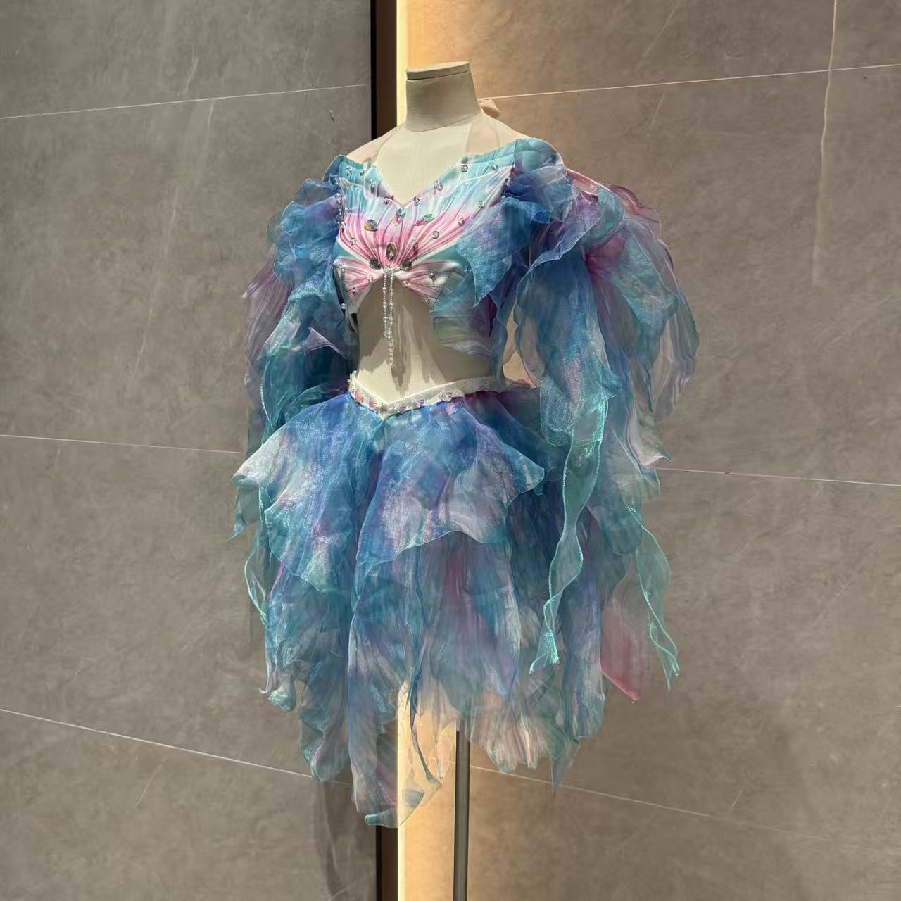 Mermaid Water Dance Skirt Prin - огляд і ціна Aquarium & Marine Museum Universiti Malaysia Sabah Kota Kinabalu Sabah